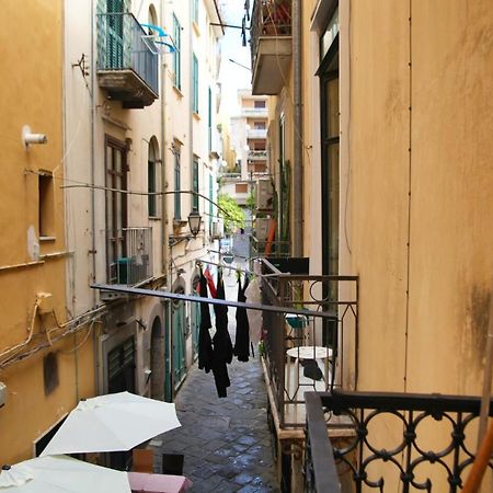 La Grotta Apartment Salerno Luaran gambar